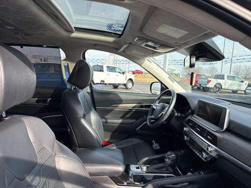 Used 2022 Kia Telluride SX w/ SX Prestige Package image 7