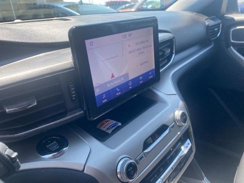 Used 2021 Ford Explorer XLT w/ Equipment Group 202A image 16