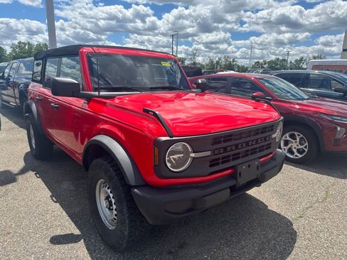 Used 2023 Ford Bronco 4-Door AWD/4WD image 10