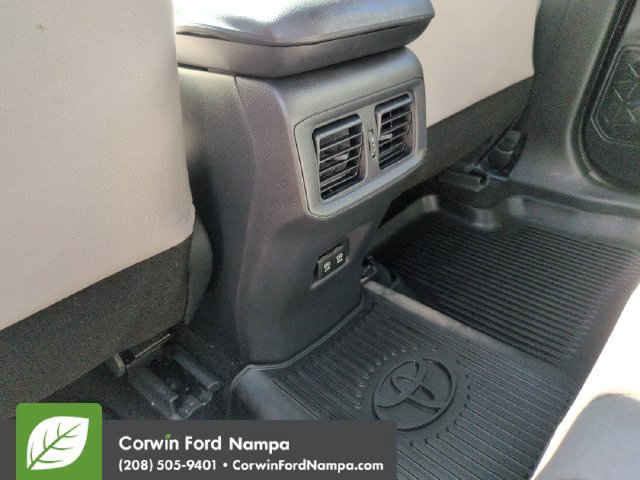 Used 2019 Toyota RAV4 XLE w/ Convenience Package AWD/4WD image 28