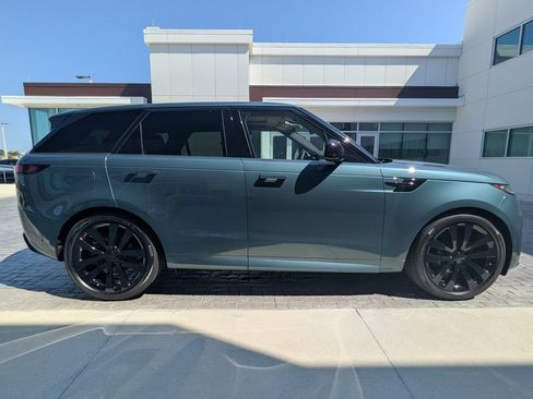 New 2026 Land Rover Range Rover Sport Dynamic SE AWD/4WD image 3