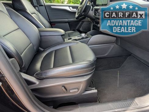 Used 2025 Ford Escape Platinum AWD/4WD image 23