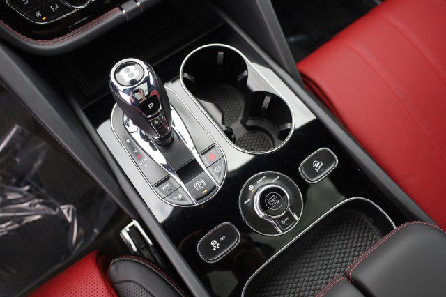 Used 2023 Bentley Bentayga AWD/4WD image 39