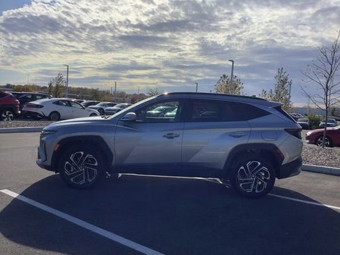 New 2025 Hyundai Tucson Limited image 4