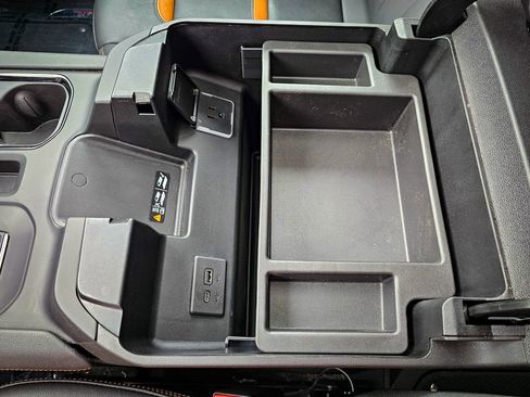 Used 2024 GMC Sierra 1500 AT4 w/ Technology Package image 30