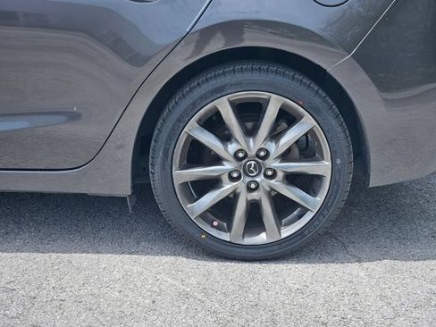 Used 2018 MAZDA MAZDA3 Touring FWD image 6