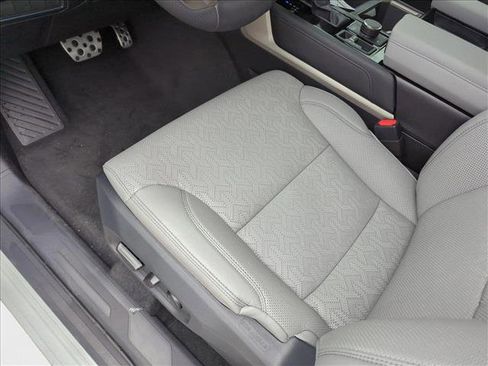 New 2025 Toyota Tundra Limited image 4