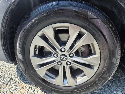 Used 2013 Hyundai Santa Fe Sport w/ Popular Equipment Pkg AWD/4WD image 9