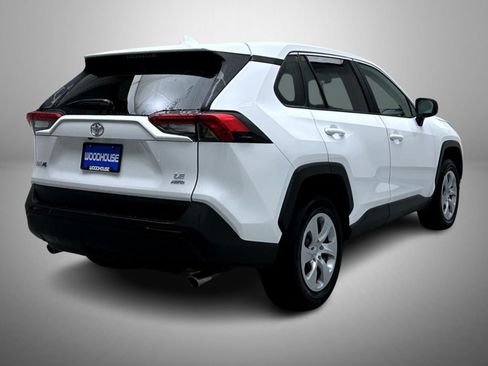 Used 2025 Toyota RAV4 LE AWD/4WD image 5