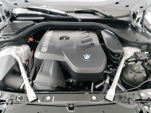 Used 2026 BMW 530i w/ Convenience Package RWD image 28