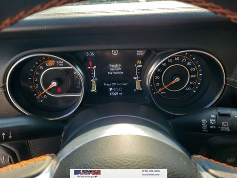 Used 2021 Jeep Wrangler Unlimited Sahara w/ Uconnect 4C Nav & Sound Group AWD/4WD image 18