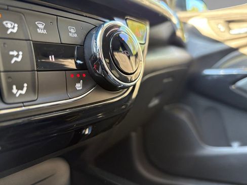 Used 2024 Chevrolet Trax LT w/ Driver Confidence Package image 7