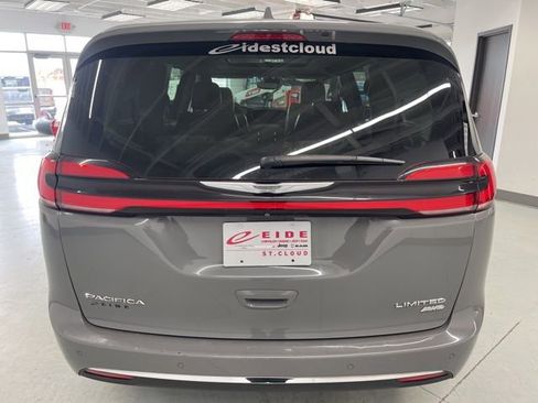 Used 2021 Chrysler Pacifica Limited w/ Premium & Safety Sphere Group AWD/4WD image 9
