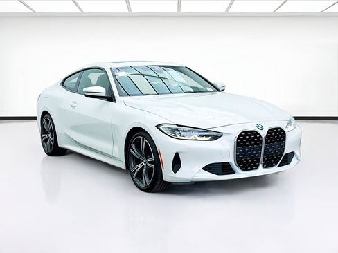 Used 2023 BMW 430i Coupe w/ Convenience Package RWD image 3