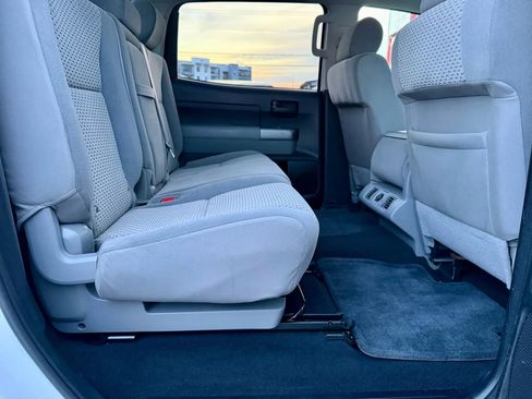 Used 2012 Toyota Tundra 4x4 CrewMax w/ Tow Pkg image 15