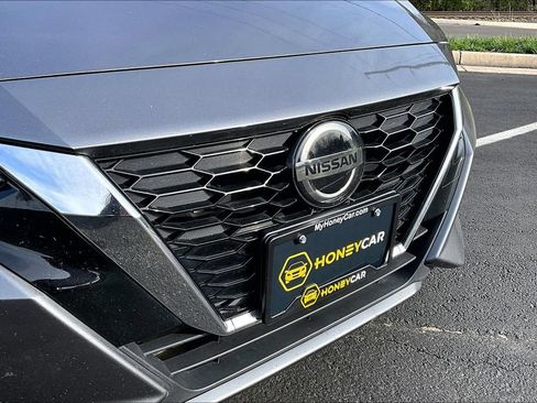 Used 2023 Nissan Sentra SV FWD image 33