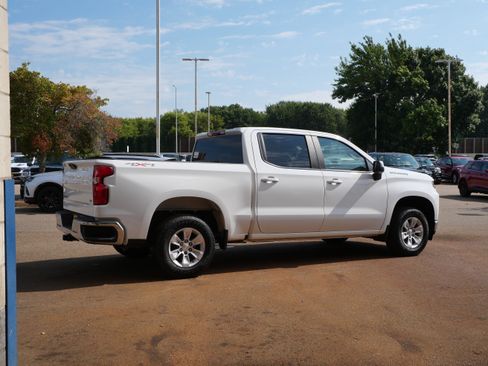 Used 2021 Chevrolet Silverado 1500 LT AWD/4WD image 13