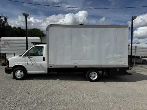 Used 2007 Chevrolet Express 3500 RWD image 3