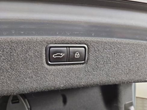 Used 2018 Genesis G80 3.3T Sport AWD/4WD image 31
