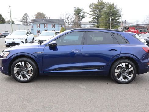 Used 2021 Audi e-tron Premium w/ Convenience Plus Package image 8