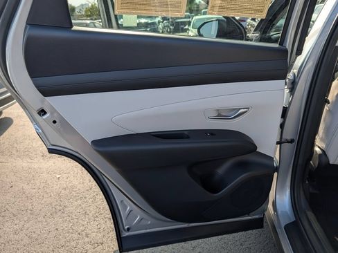 Certified 2025 Hyundai Tucson SEL AWD/4WD image 16