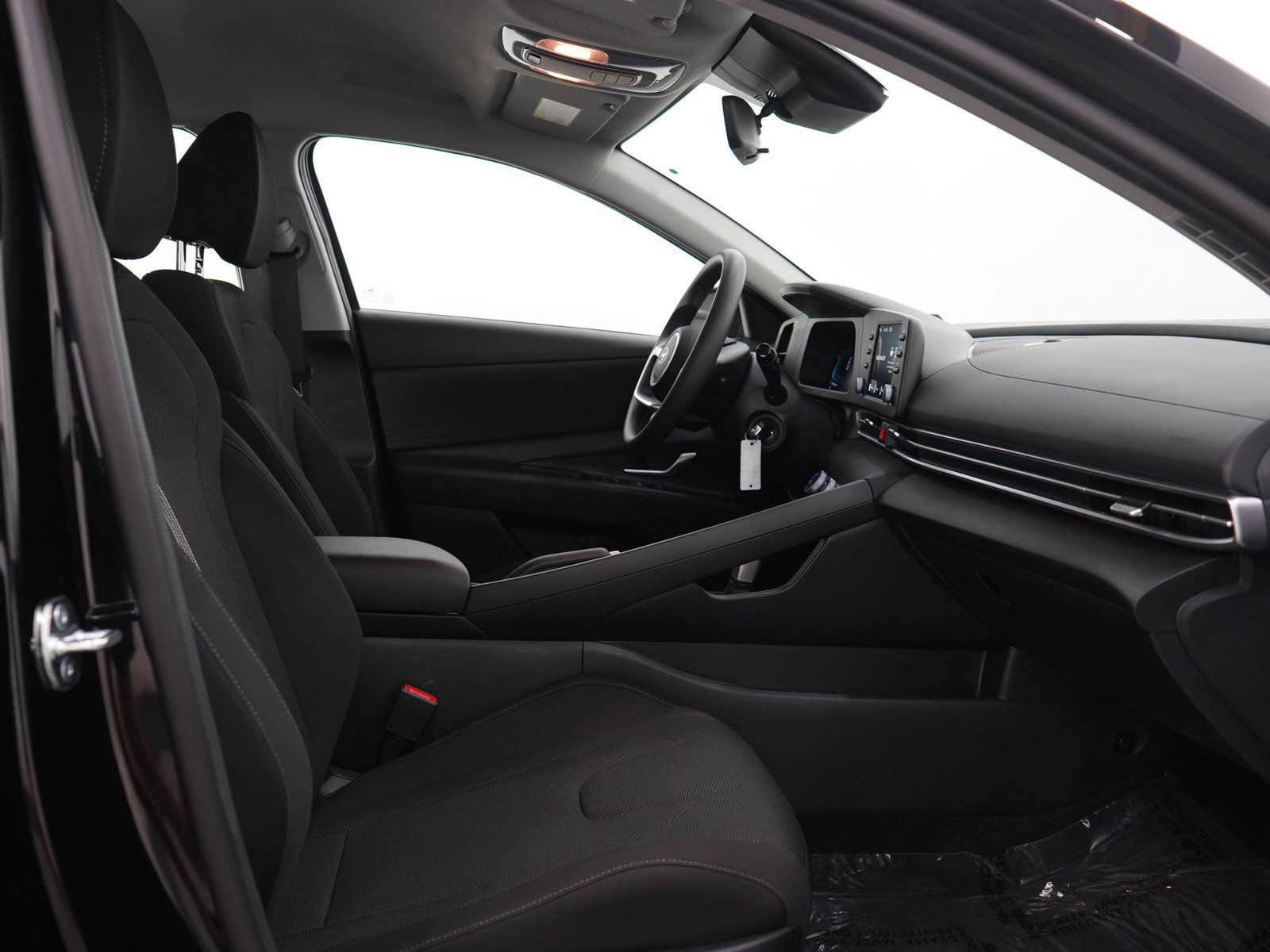 Used 2026 Hyundai Elantra SE FWD image 11