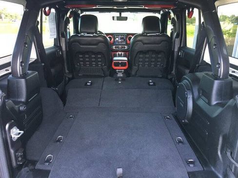 Used 2021 Jeep Wrangler Unlimited Rubicon AWD/4WD image 29