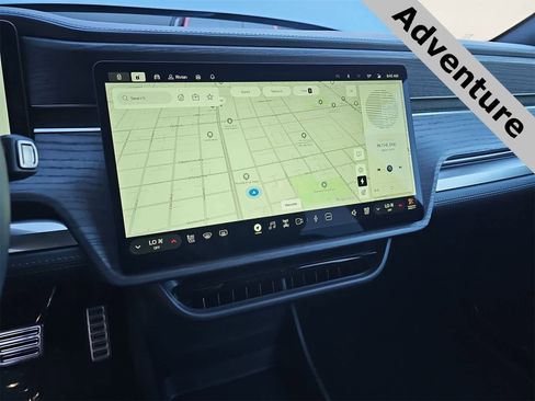 Used 2023 Rivian R1S Adventure image 20