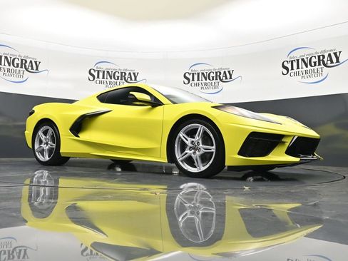 Used 2022 Chevrolet Corvette Stingray Coupe w/ 1LT image 17