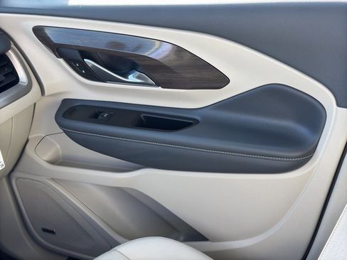 Used 2024 GMC Terrain Denali w/ Denali Premium Package image 25