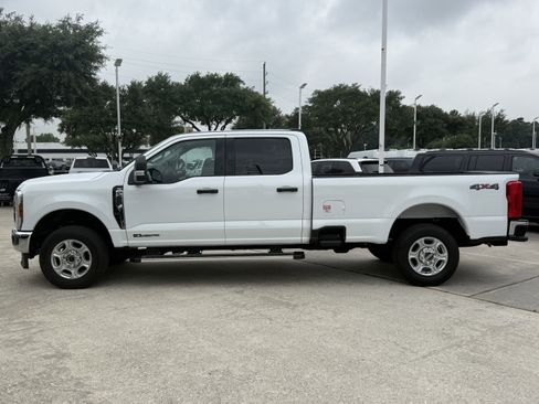 Used 2025 Ford F250 XLT AWD/4WD image 9