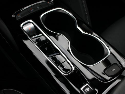 Used 2023 Buick Envision Essence image 21