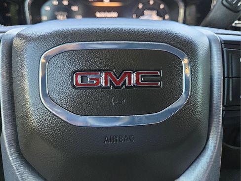 Used 2024 GMC Sierra 1500 SLT w/ X31 Off-Road Package AWD/4WD image 21