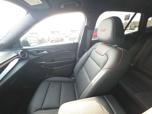 New 2026 Chevrolet Trax RS w/ Sunroof Package image 24