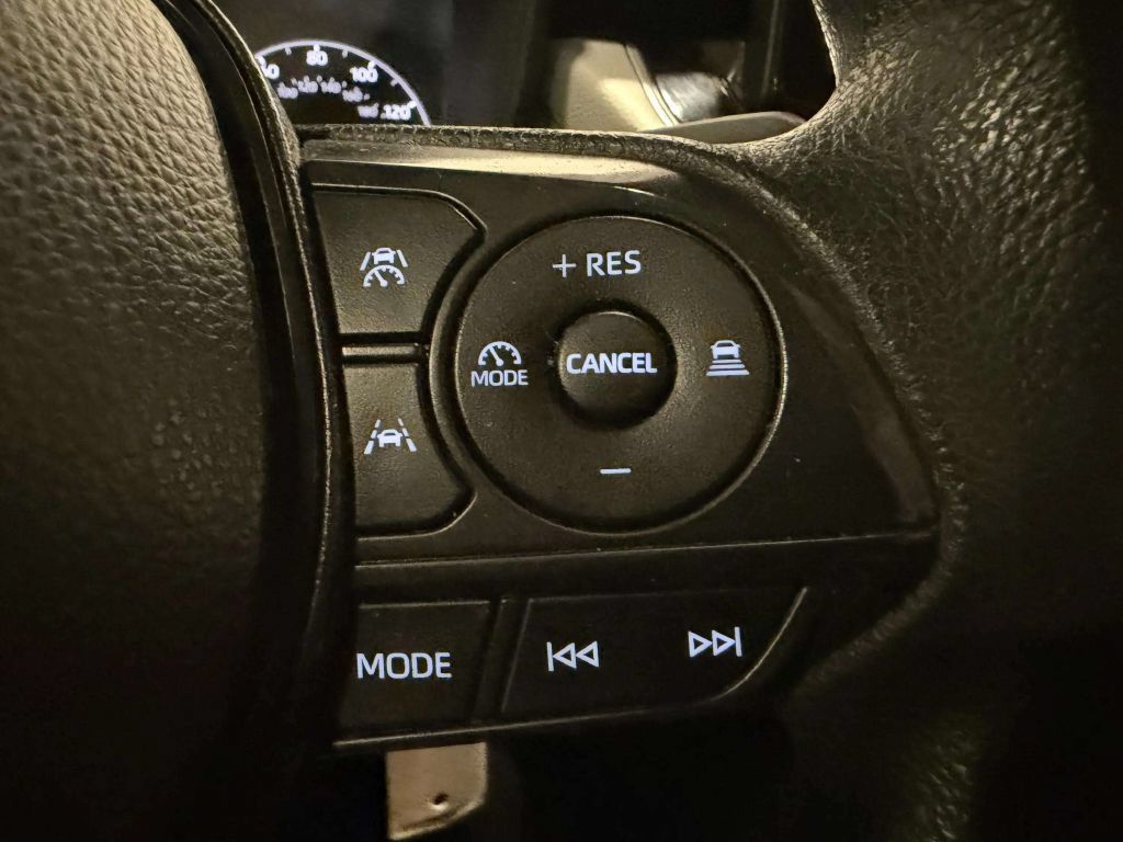 Used 2023 Toyota Corolla LE FWD image 37