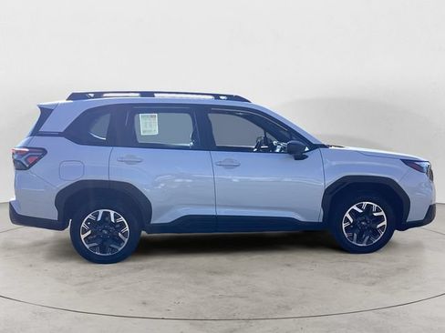 Used 2025 Subaru Forester AWD/4WD image 6