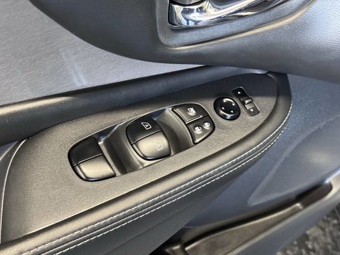 Used 2023 Nissan Murano SV w/ SV Midnight Edition Package image 22