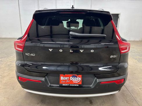 Used 2023 Volvo XC40 B5 Plus w/ Driver Assist Package AWD/4WD image 6