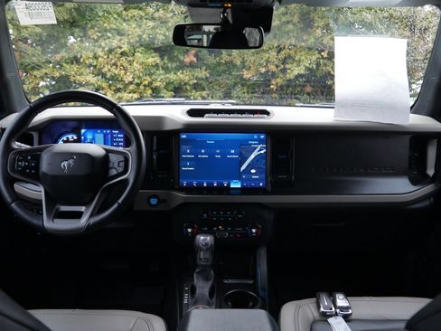 Certified 2023 Ford Bronco Wildtrak image 9