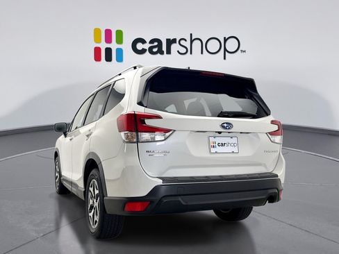 Used 2024 Subaru Forester Premium AWD/4WD image 3