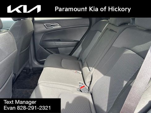 Used 2025 Kia Sportage LX FWD image 13