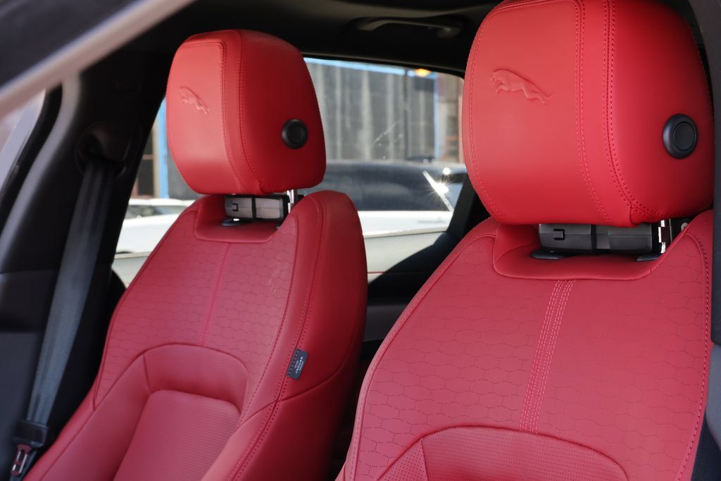 Certified 2026 Jaguar F-PACE R-Dynamic S AWD/4WD image 12