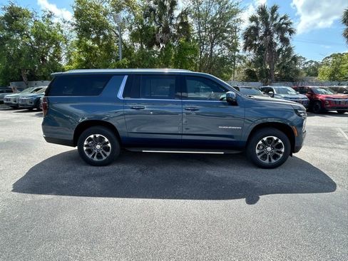 New 2026 Chevrolet Suburban LT RWD image 8