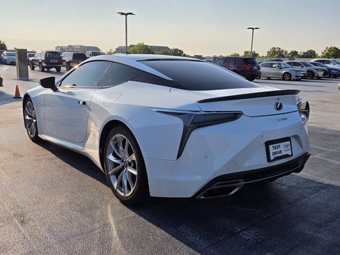Used 2018 Lexus LC 500 Coupe w/ Touring Package RWD image 3