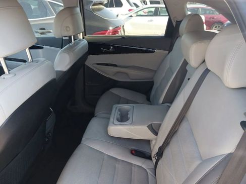 Used 2017 Kia Sorento SX AWD/4WD image 5