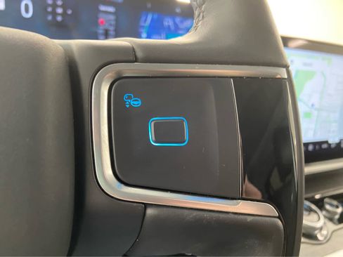 Used 2025 Ford Expedition Platinum image 26