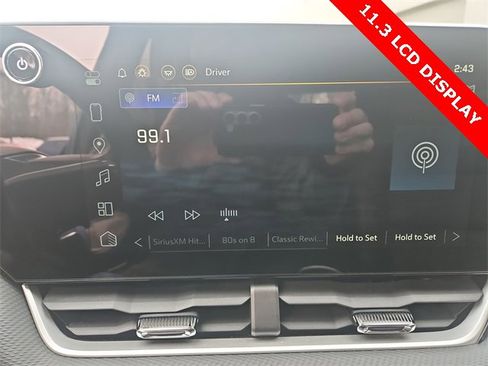 Used 2025 Chevrolet Equinox LT w/ Convenience Package II image 13