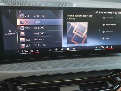 Used 2026 BMW 330i Sedan w/ M Sport Package image 25