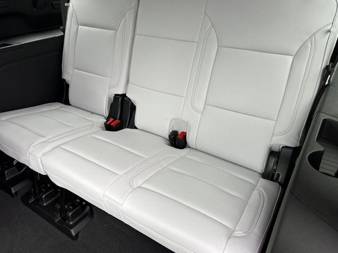 New 2026 Chevrolet Suburban Premier w/ Sun And Tow Package AWD/4WD image 17