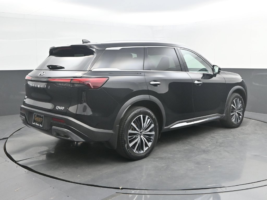 Used 2023 INFINITI QX60 Sensory AWD/4WD image 7